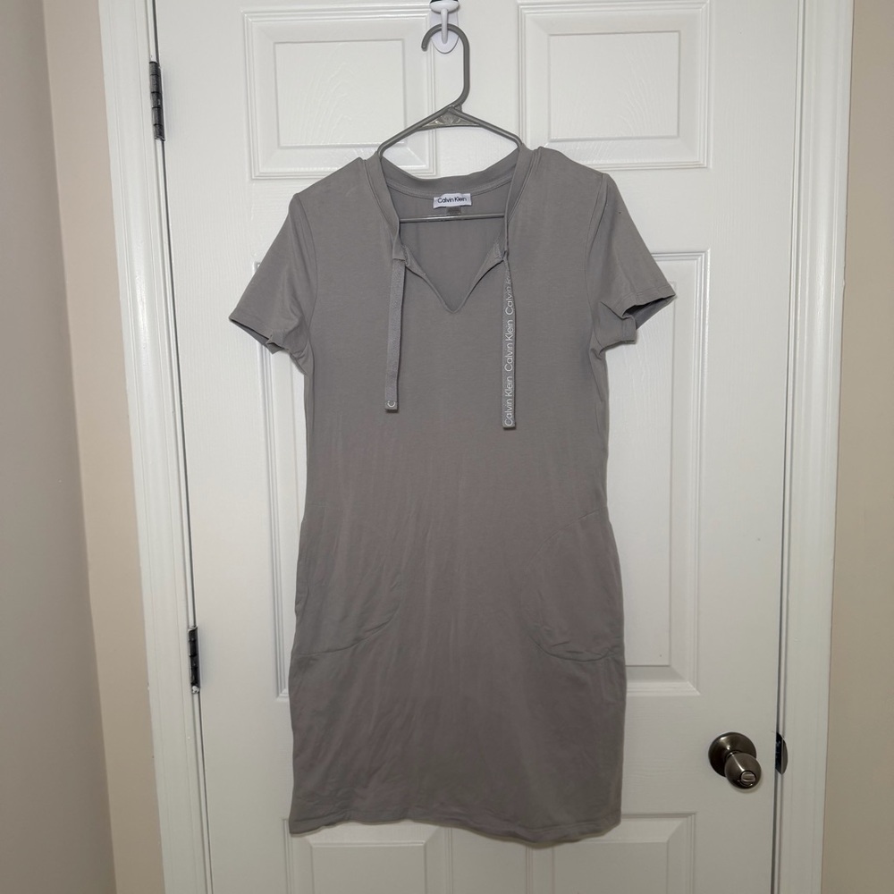 Calvin Klein Light Gray Athleisure Short Sleeve Golf Dress